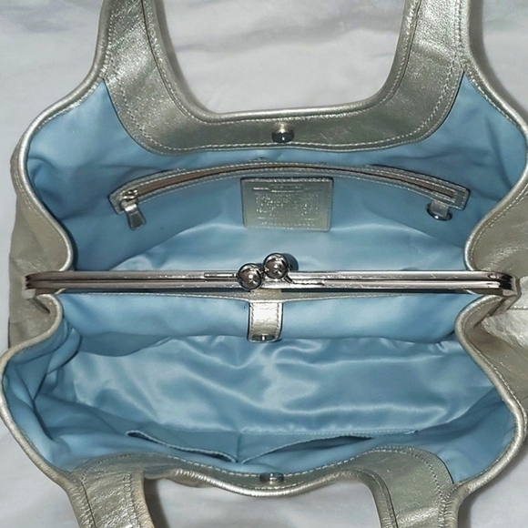 Coach Ergo Silver Metallic Pleated Leather Kisslock Shoulder Bag # 12831 - Picture 8 of 16